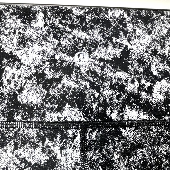 Lululemon | Wunder Under High Rise Tight 28" Leggings Misted Jacquard Black | 6 - Picture 4 of 6